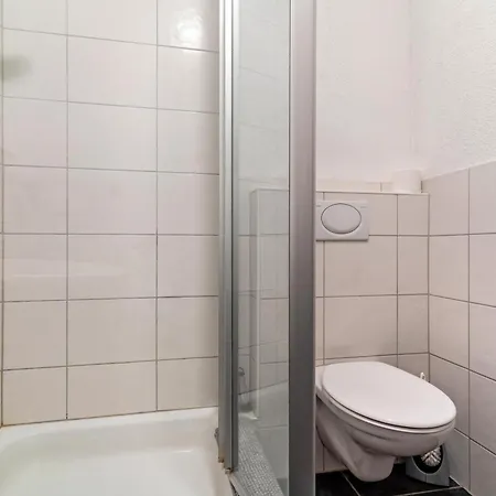 Lehen - Herr 1 アパート